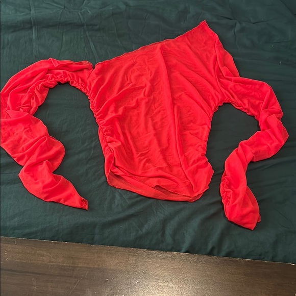 Vibrant Red Women's Off-Shoulder Crop Top - Picture 1 of 2